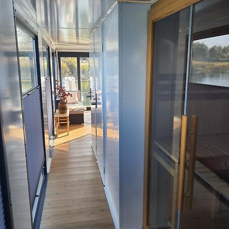 Schwimmendes Ferienhaus Sky Elsterheide Eksteriør bilde