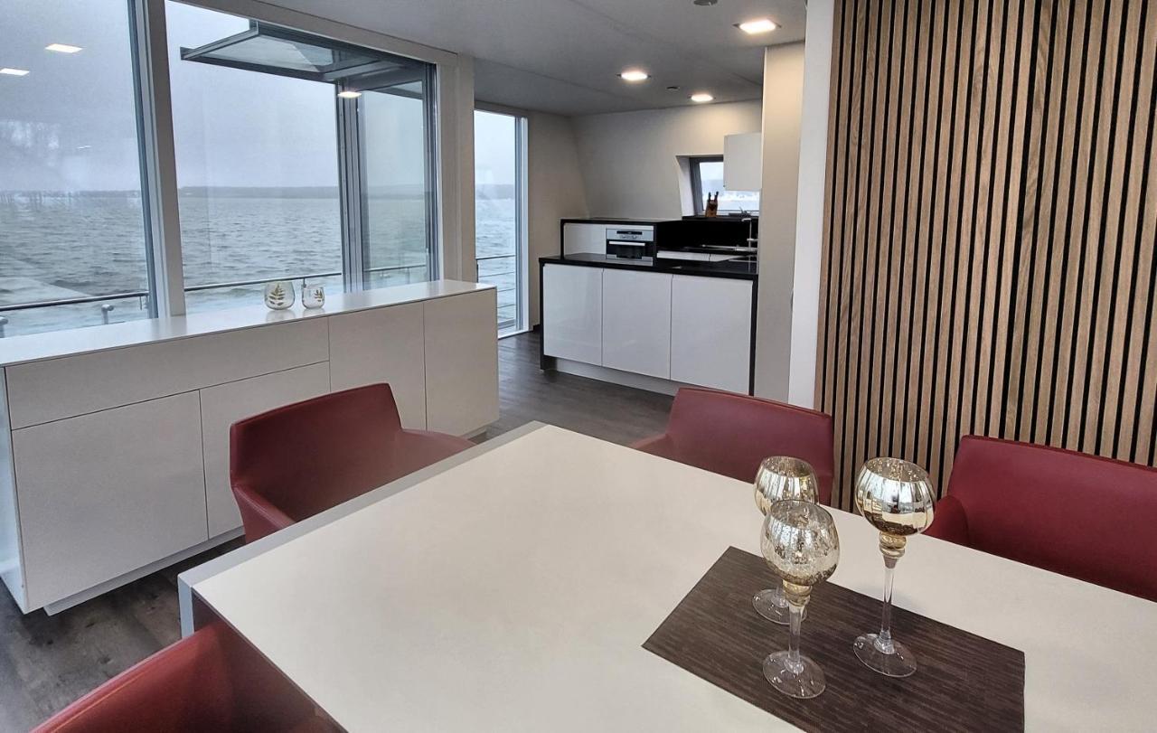 Schwimmendes Ferienhaus Sky Elsterheide Eksteriør bilde