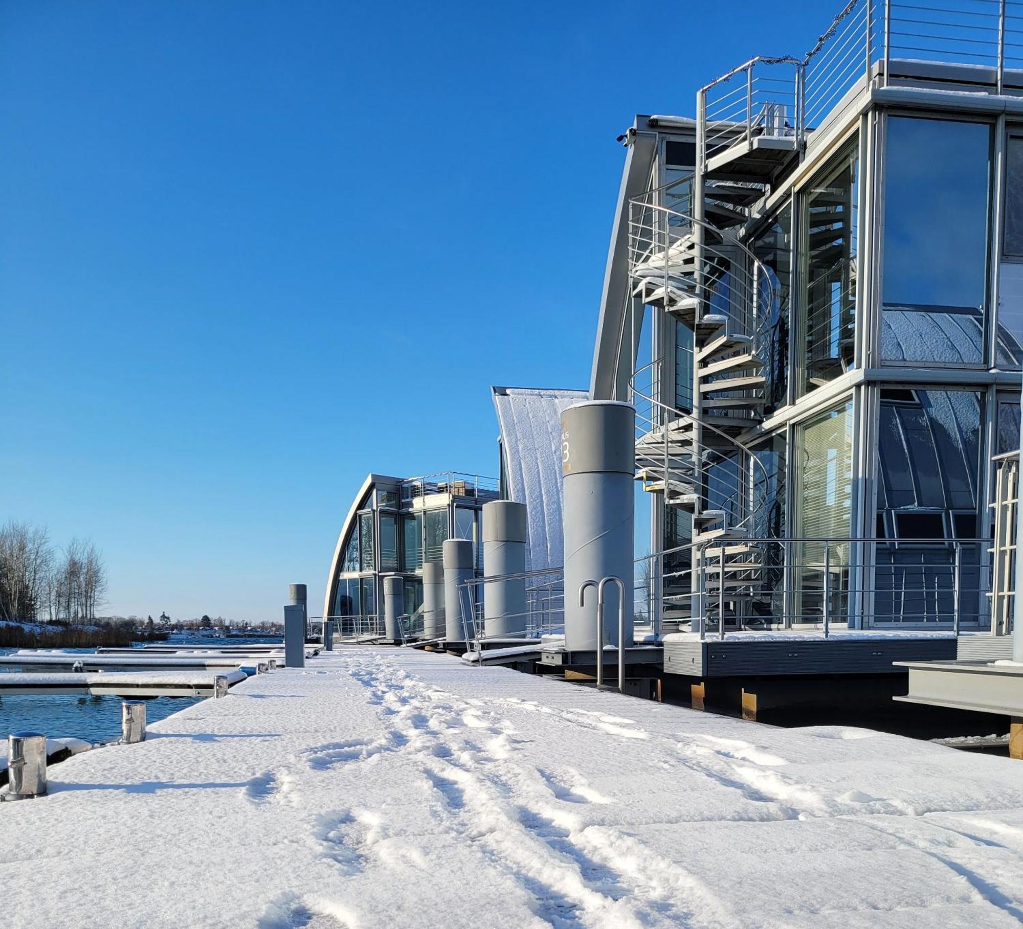 Schwimmendes Ferienhaus Sky Elsterheide Eksteriør bilde