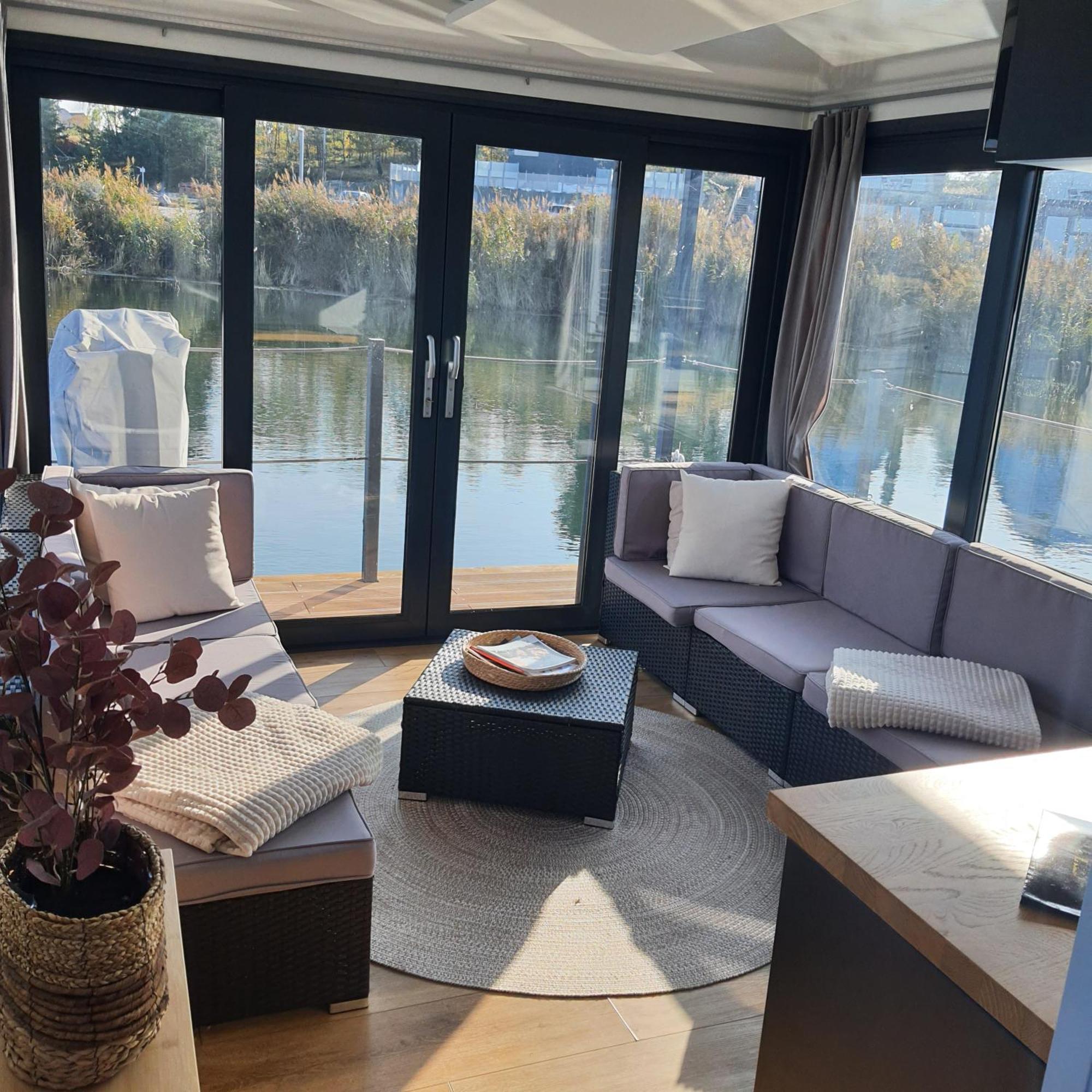 Schwimmendes Ferienhaus Sky Elsterheide Eksteriør bilde